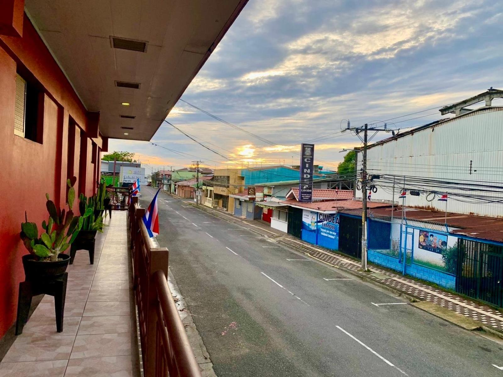 Hotel Costa Del Sol Puerto Limon Exteriér fotografie